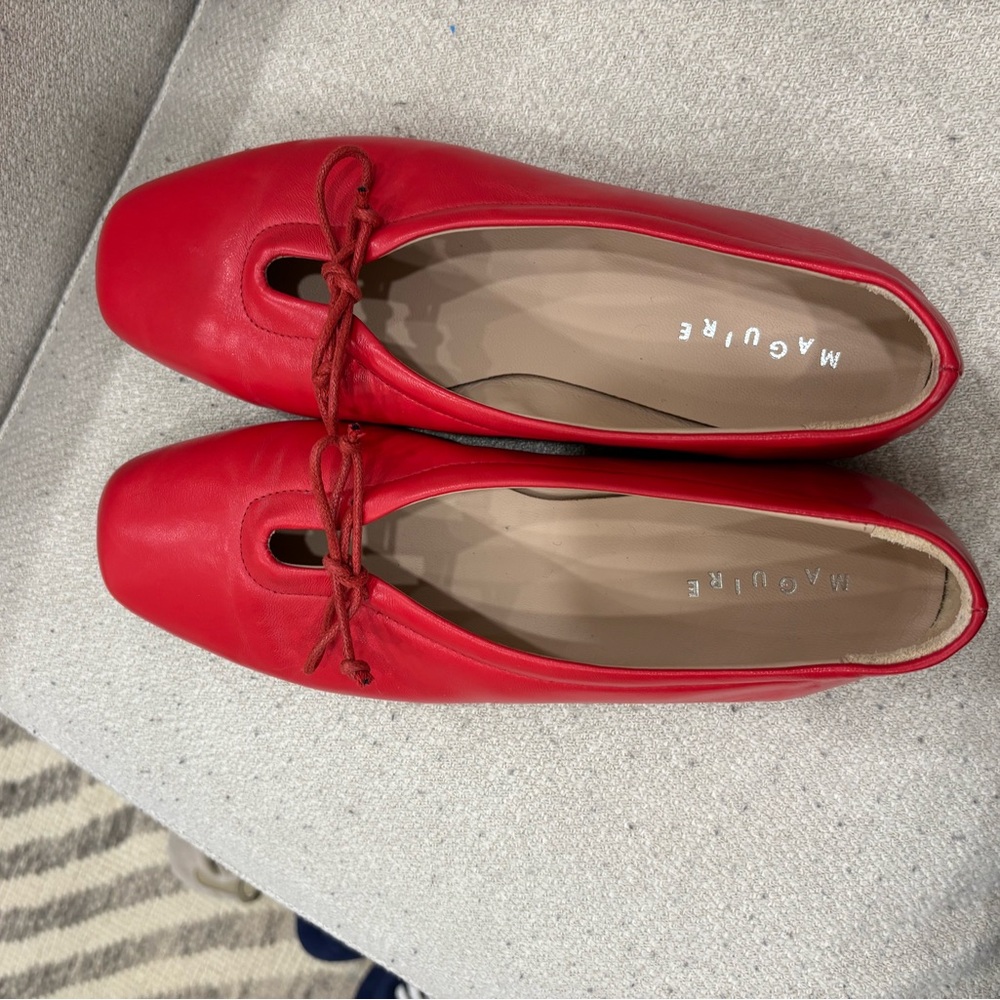 Maguire Prato Lipstick Ballerina
Ballet flat